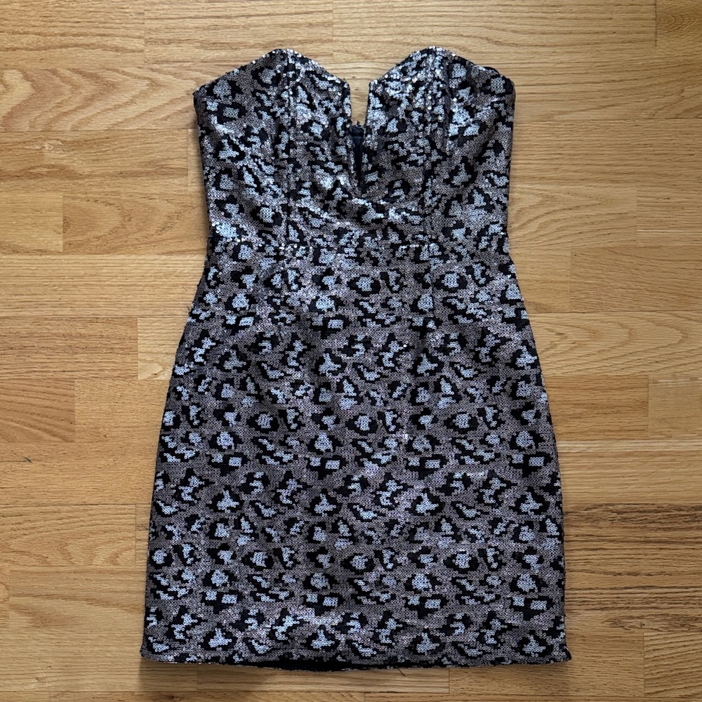Forever 21 Strapless Sequin Cocktail Dress